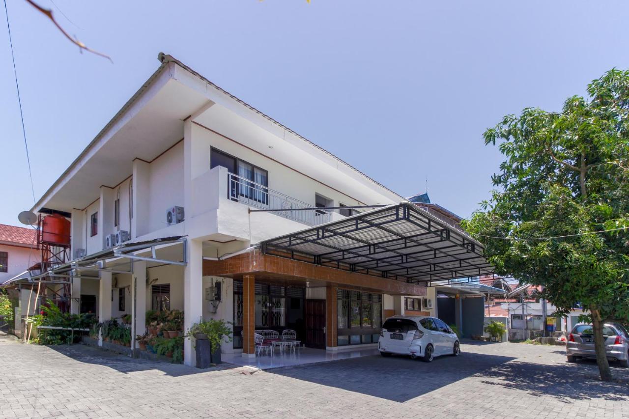 Hotel Reddoorz Near Sam Ratulangi Airport Manado Exteriér fotografie
