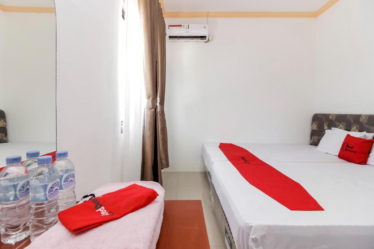 Hotel Reddoorz Near Sam Ratulangi Airport Manado Exteriér fotografie